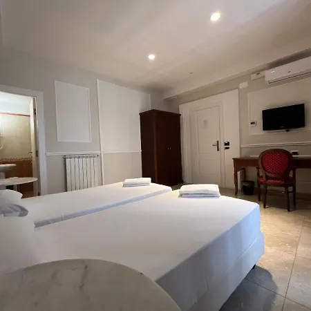 Napolit'amo Principe Hotel Nápoles
