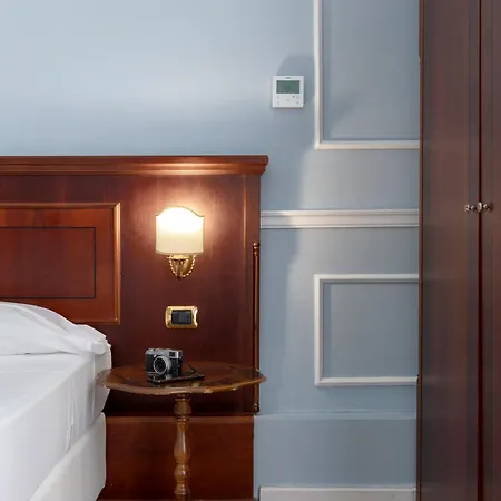 Napolit'amo Principe Hotel Nápoles