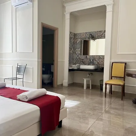 Отель Napolit'amo Principe 3*